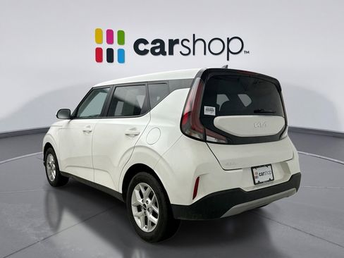 Used 2025 Kia Soul LX w/ LX Technology Package image 3