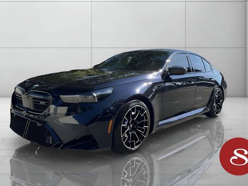 Used 2026 BMW M5 Sedan w/ Carbon Package image 4
