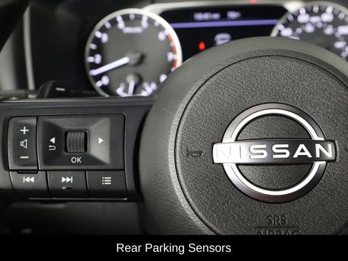 Used 2024 Nissan Rogue SV FWD image 8