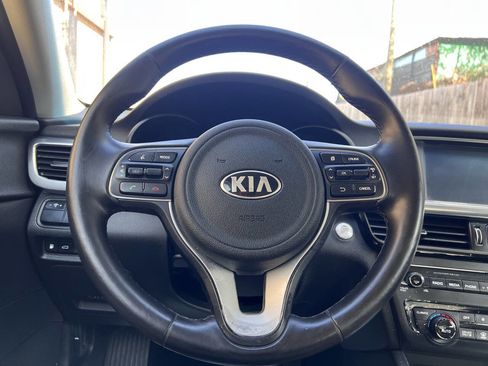 Used 2017 Kia Optima EX image 16