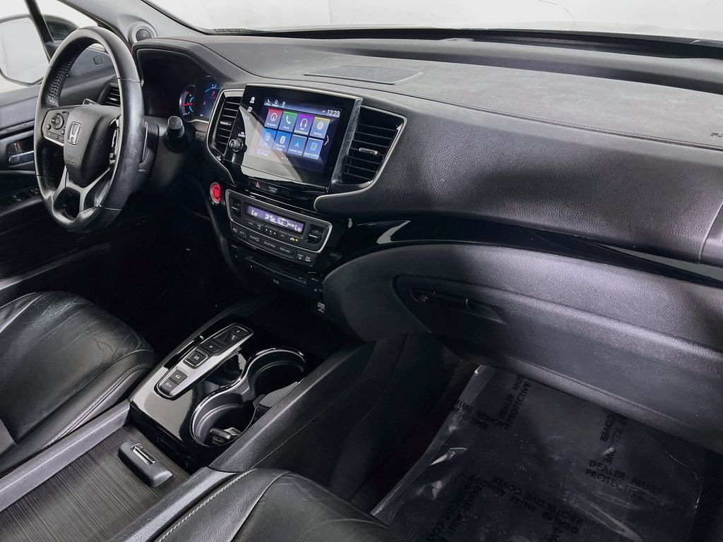Used 2021 Honda Pilot Touring image 27