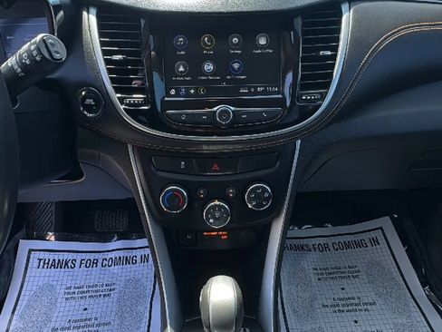Used 2018 Chevrolet Trax LT AWD/4WD image 16