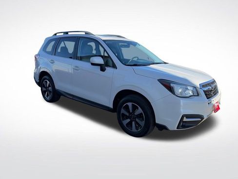 Used 2017 Subaru Forester 2.5i Limited AWD/4WD image 9