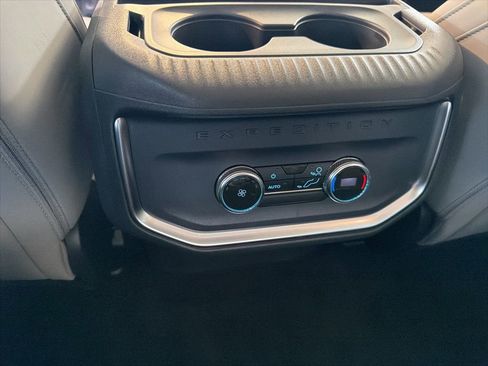New 2026 Ford Expedition Active AWD/4WD image 19