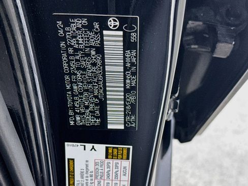 Used 2024 Toyota Prius Limited w/ Limited Premium Package FWD image 30
