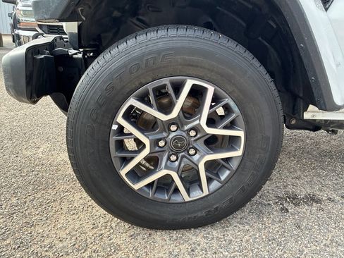 Used 2025 Jeep Wrangler Unlimited Sahara AWD/4WD image 10