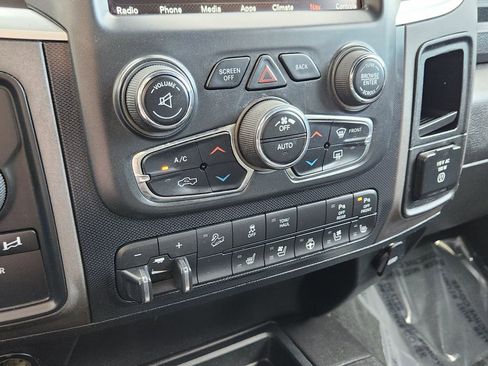 Used 2018 RAM 2500 Power Wagon w/ Leather & Luxury Group image 10