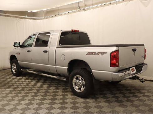 Used 2008 Dodge Ram 2500 Truck SXT image 3