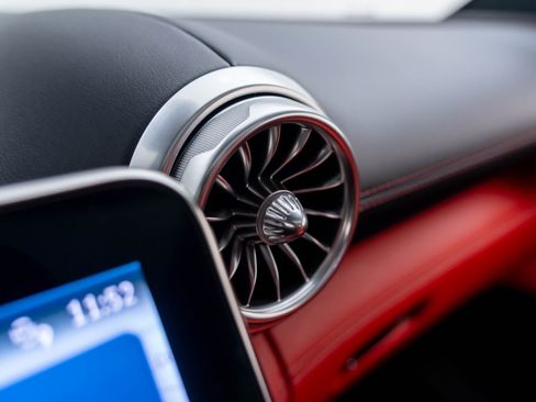 Used 2025 Mercedes-Benz AMG GT 63 image 36