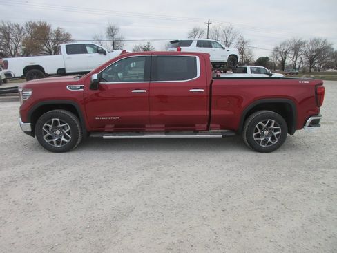 New 2026 GMC Sierra 1500 SLT w/ SLT Premium Package image 10