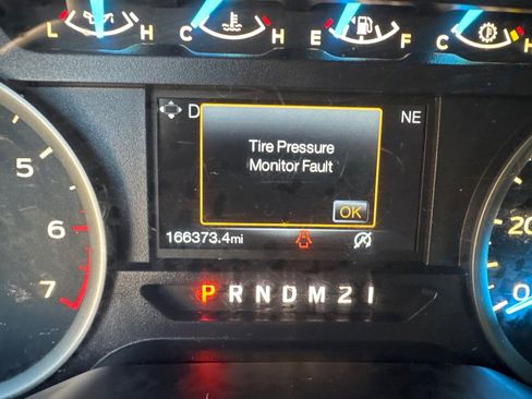 Used 2015 Ford F150 XLT w/ Equipment Group 301A Mid image 9