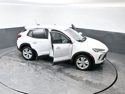 Used 2025 Buick Encore GX Preferred image 58