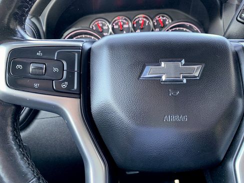 Used 2022 Chevrolet Silverado 1500 LT Trail Boss w/ Convenience Package II AWD/4WD image 19