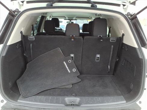 Certified 2024 Nissan Pathfinder S image 8