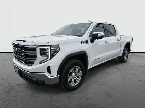 Used 2025 GMC Sierra 1500 SLT image 1