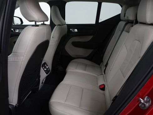 Used 2023 Volvo XC40 B5 Ultimate w/ Protection Package Premier image 14