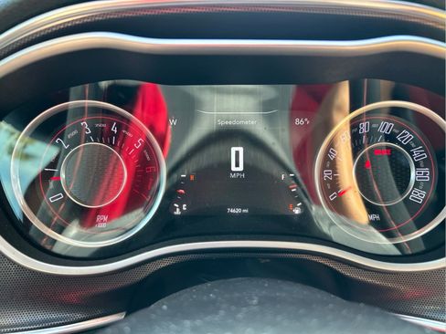 Used 2015 Dodge Challenger R/T Scat Pack w/ Leather Interior Group RWD image 27