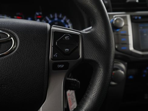 Used 2018 Toyota 4Runner SR5 Premium image 26