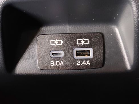 Used 2025 Subaru Crosstrek 2.0i Premium AWD/4WD image 30