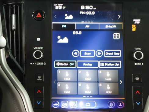 Used 2024 Subaru Outback Premium AWD/4WD image 19