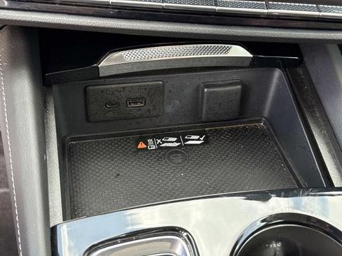 Used 2025 Buick Envision Preferred AWD/4WD image 23