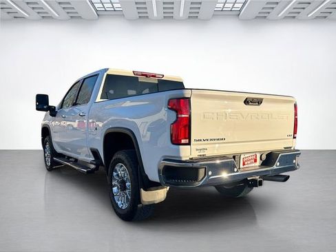 Used 2025 Chevrolet Silverado 2500 LTZ w/ LTZ Premium Package image 6