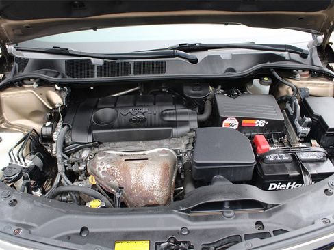 Used 2013 Toyota Venza LE image 31