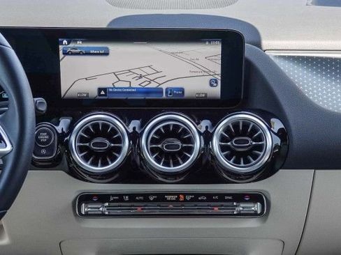 Used 2025 Mercedes-Benz GLA 250 GLA 250 image 13