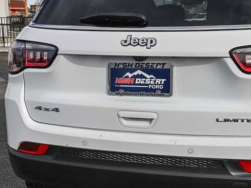 Used 2025 Jeep Compass Limited AWD/4WD image 11