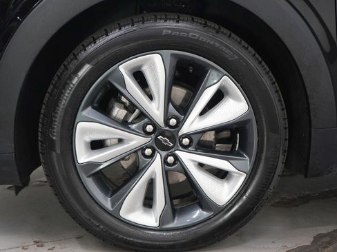 Used 2022 Chevrolet Bolt EUV LT w/ Convenience Package image 27