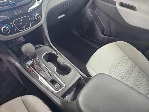 Used 2024 Chevrolet Equinox LS w/ LS Convenience Package FWD image 30