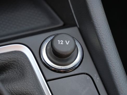 Certified 2025 Volkswagen Jetta Sport image 29