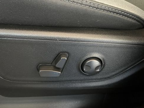 Used 2022 RAM 1500 Big Horn AWD/4WD image 19