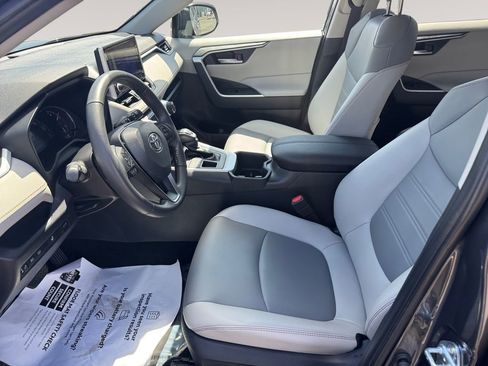Used 2025 Toyota RAV4 XLE Premium w/ Weather Package AWD/4WD image 9