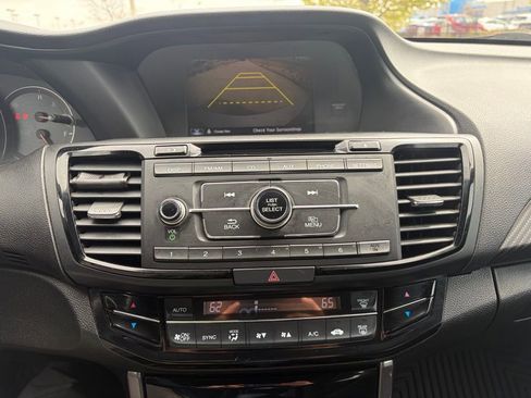 Used 2016 Honda Accord Sport image 29