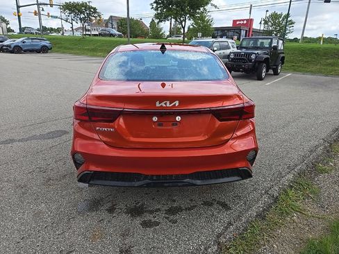 Certified 2023 Kia Forte LXS FWD image 4