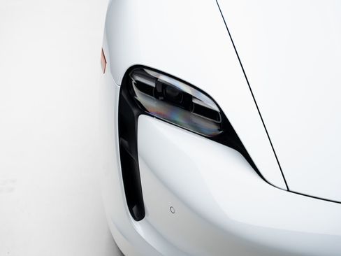 Used 2023 Porsche Taycan w/ Premium Package image 13