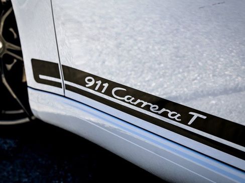 Used 2018 Porsche 911 Carrera T image 17