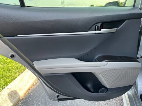 Used 2022 Toyota Camry SE FWD image 28