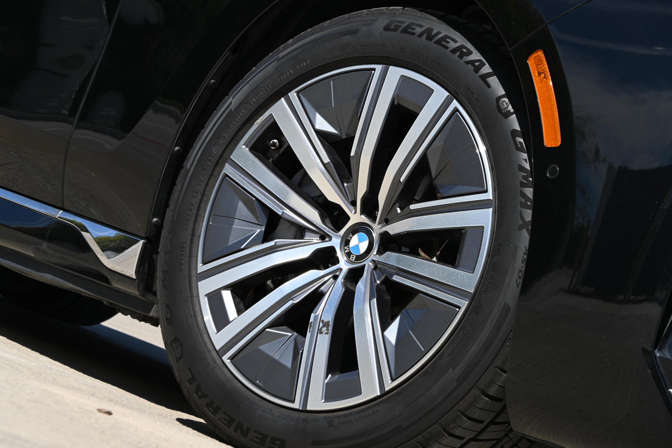 Certified 2024 BMW i7 xDrive60 AWD/4WD image 10