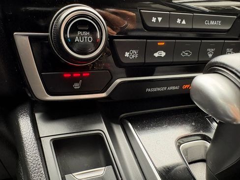 Used 2018 Honda CR-V Touring image 39