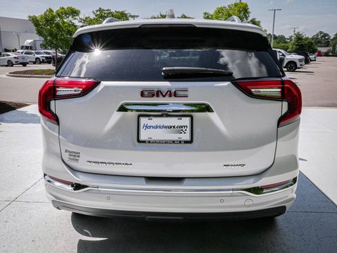 Used 2023 GMC Terrain Denali AWD/4WD image 9