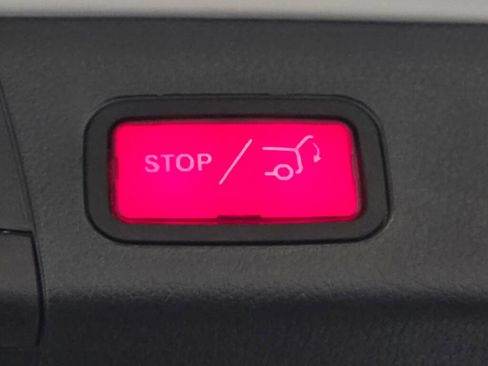 Certified 2025 Mercedes-Benz GLB 250 4MATIC image 22