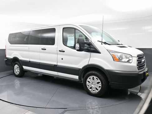 Used 2015 Ford Transit 350 XLT image 3
