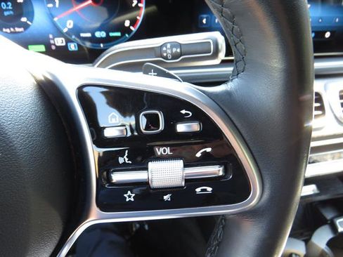 Used 2022 Mercedes-Benz GLS 450 4MATIC image 12
