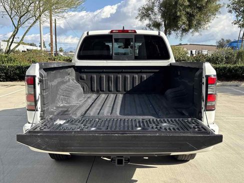 Used 2022 Nissan Frontier SV image 10