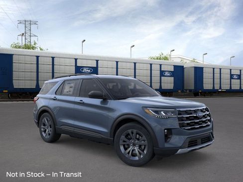 New 2026 Ford Explorer Active AWD/4WD image 7