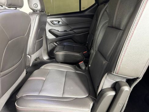 Used 2023 Chevrolet Traverse RS FWD image 27