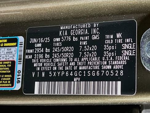 Used 2025 Kia Telluride S FWD image 12