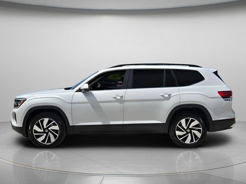 Certified 2026 Volkswagen Atlas SE w/ Panoramic Sunroof Package FWD image 3